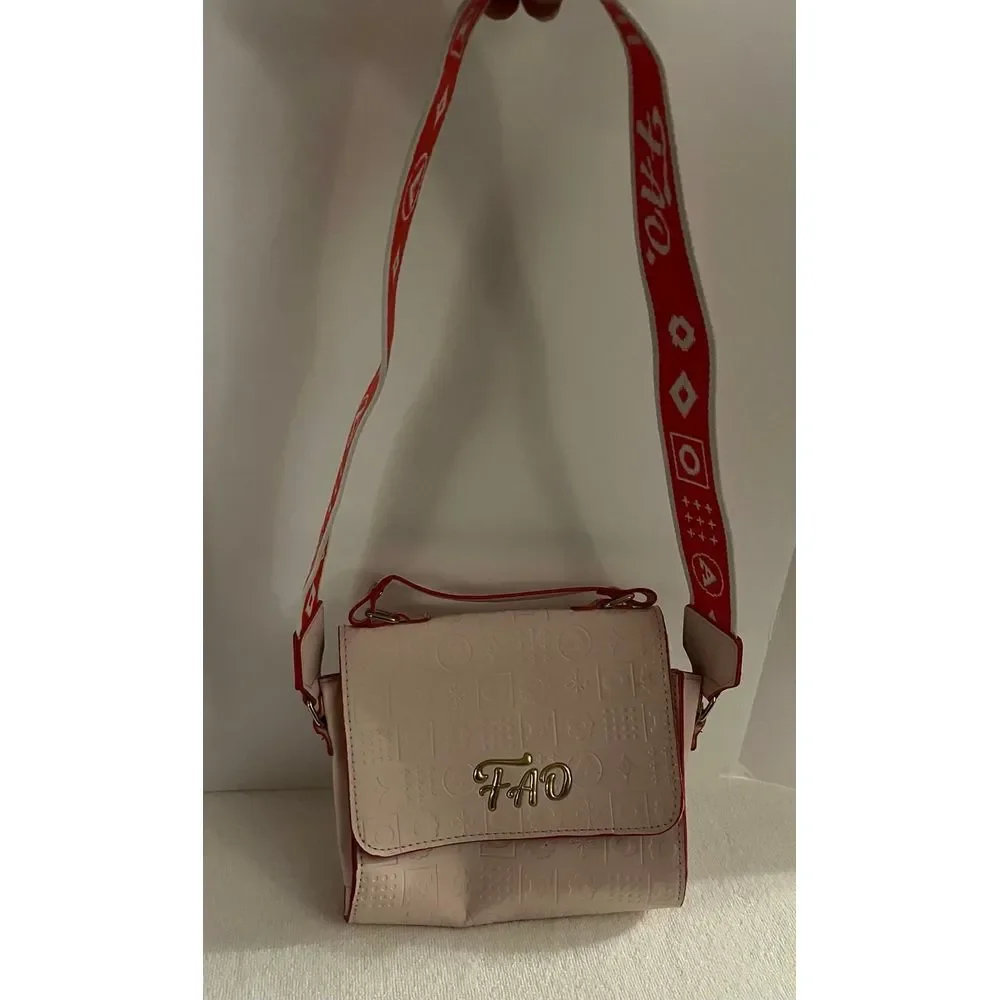 Purse FAO‎ schwarz